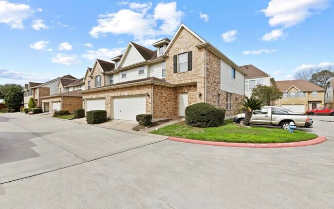 Building Photo - 7402 Hollister Rdg