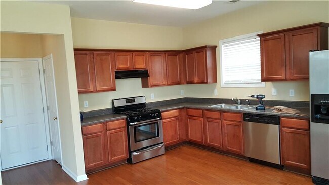 Building Photo - 2036 Executive Dr N