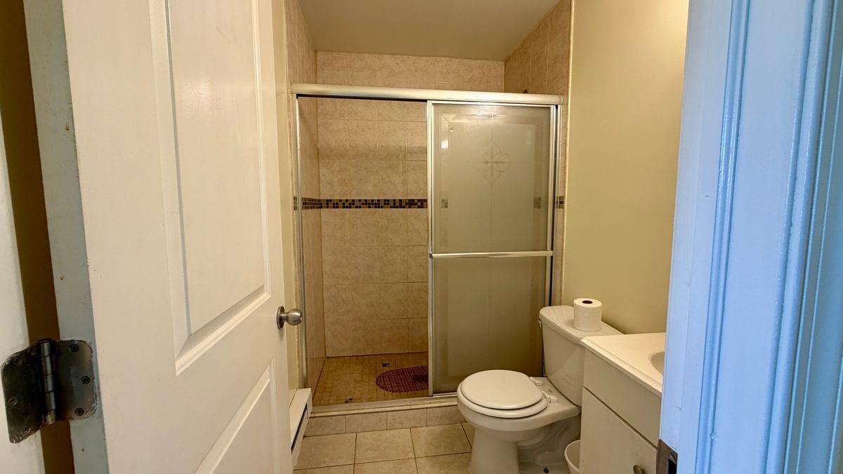 Building Photo - 3311 Kensington Ave