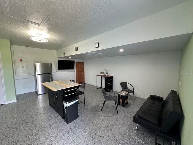 Building Photo - Kissimmee Charmer