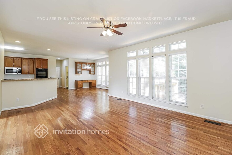 Building Photo - 1017 Briarmore Dr