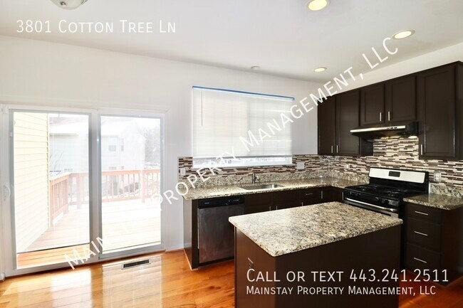 Building Photo - Beautiful 5 Bedroom SFH in Family Friendly...