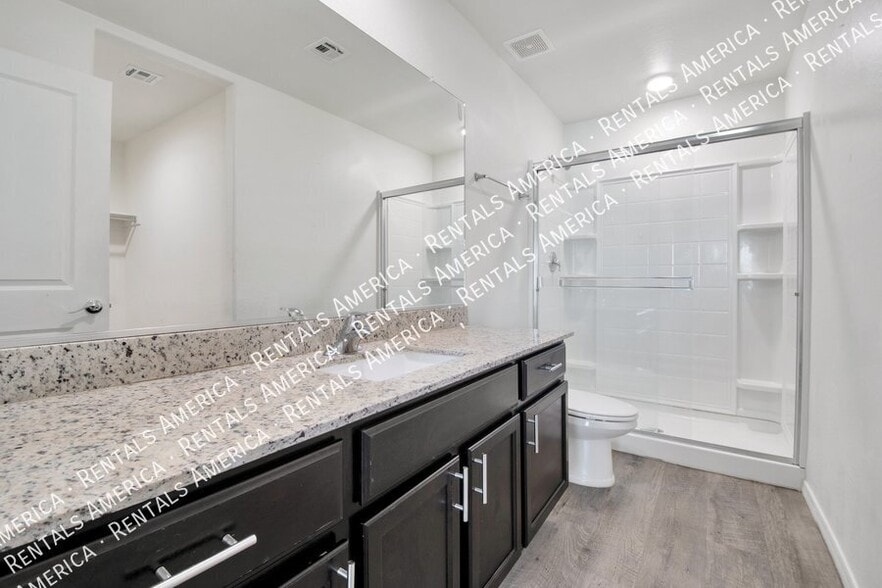 Building Photo - 1560 E Demain Dr