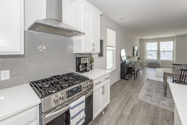 Building Photo - 3 Bedroom 2.5 Bath Single Family Home in Mixson