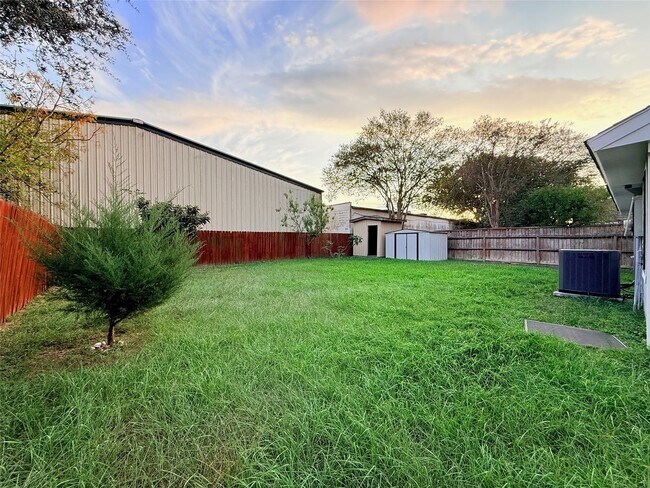 Building Photo - 20235 Blue Juniper Dr