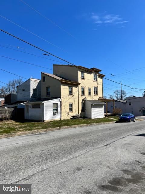 Building Photo - 453 W Gay St