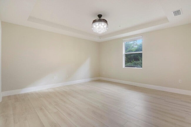 Building Photo - 12643 SE Old Cypress Dr