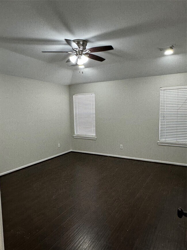Building Photo - 18614 Timbers Dr