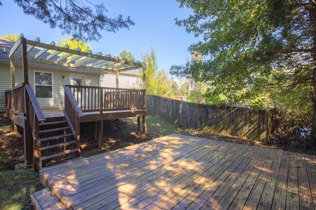 Building Photo - 5248 Sunsail Dr