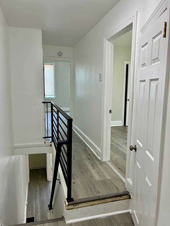Building Photo - Spacious 3-Bedroom Home in North Philadelphia