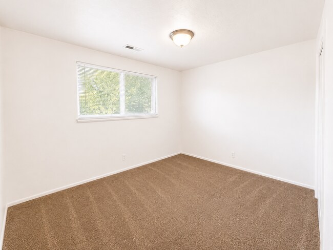 Building Photo - Lovely 2 Bedroom Apartment in Provo