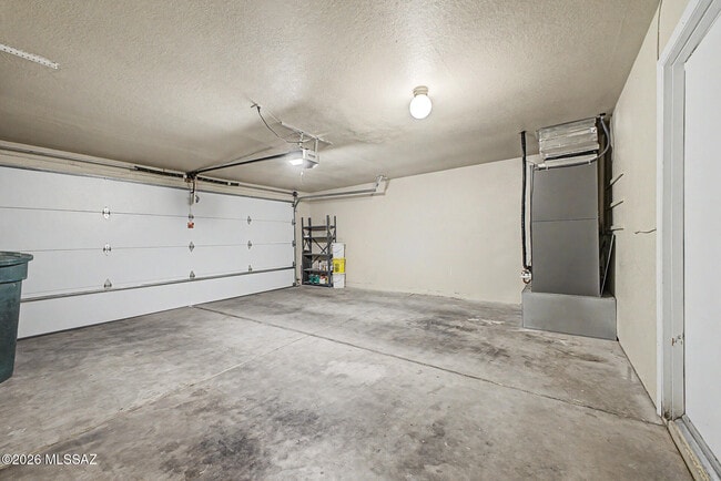Building Photo - 5250 Woodspring Dr