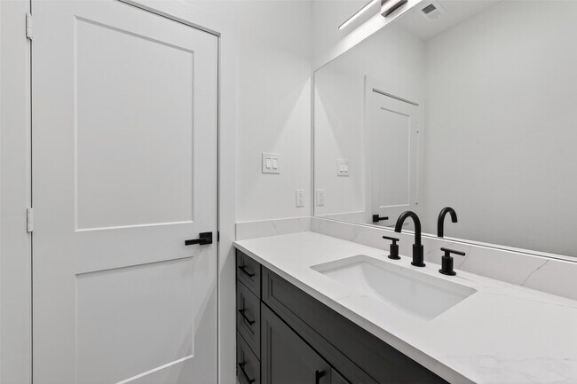 Building Photo - 971 Highland Lgt Ln