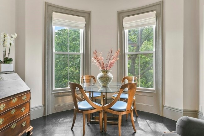 Building Photo - 25 Dartmouth St