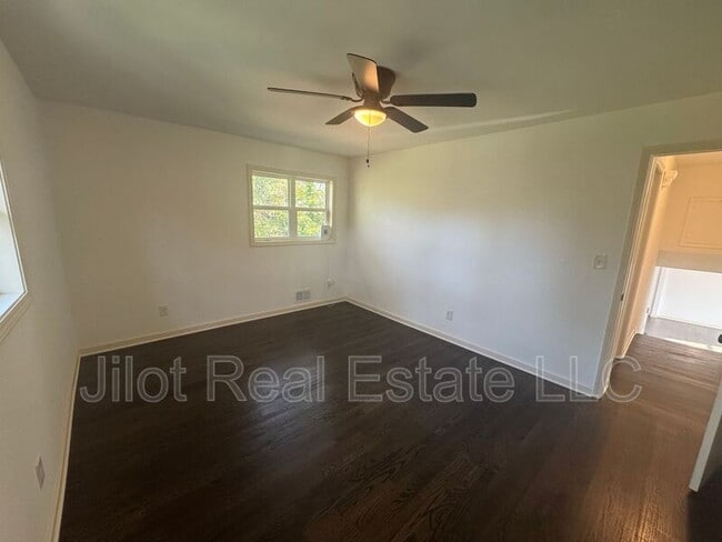 Building Photo - 2390 Tiffany Pl