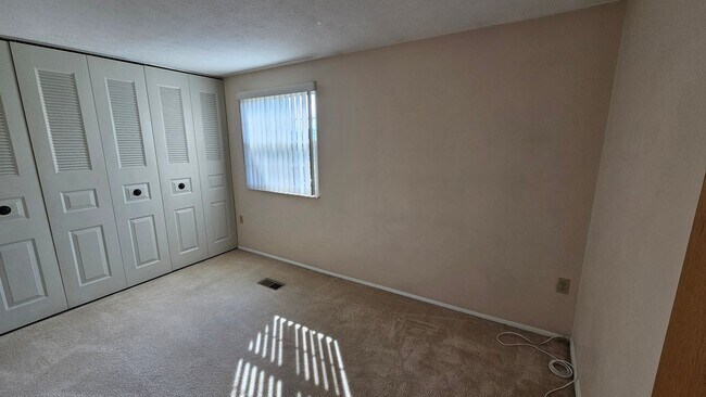 Building Photo - 1103 Bonnie Brae Dr