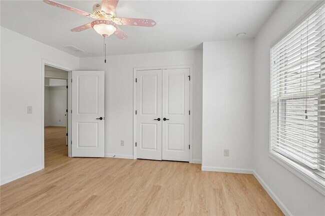 Building Photo - 5811 Kendrix Ridge Dr