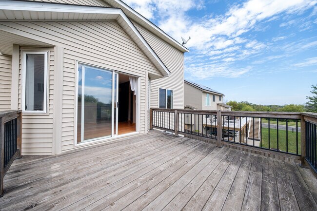 Building Photo - 10415 Ponds Way