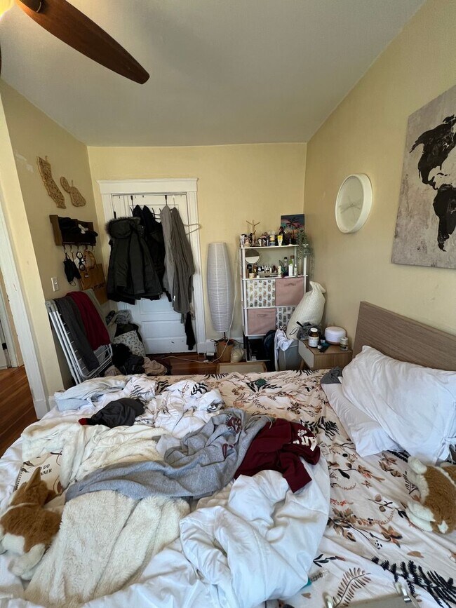 Building Photo - 332 Beacon St