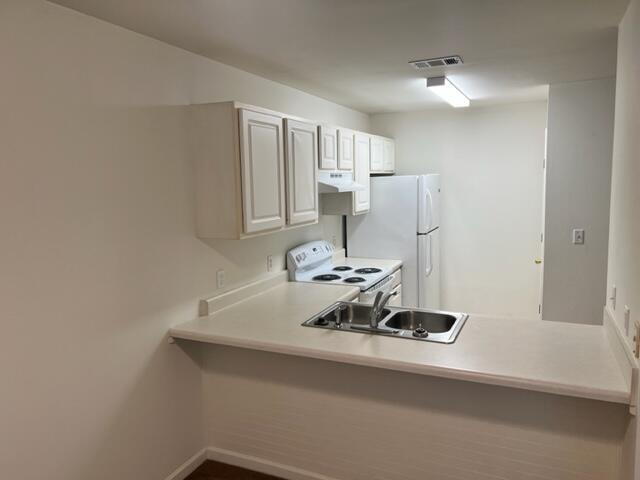 Building Photo - Charming 2-Bed, 2-Bath Townhouse in Fort W...