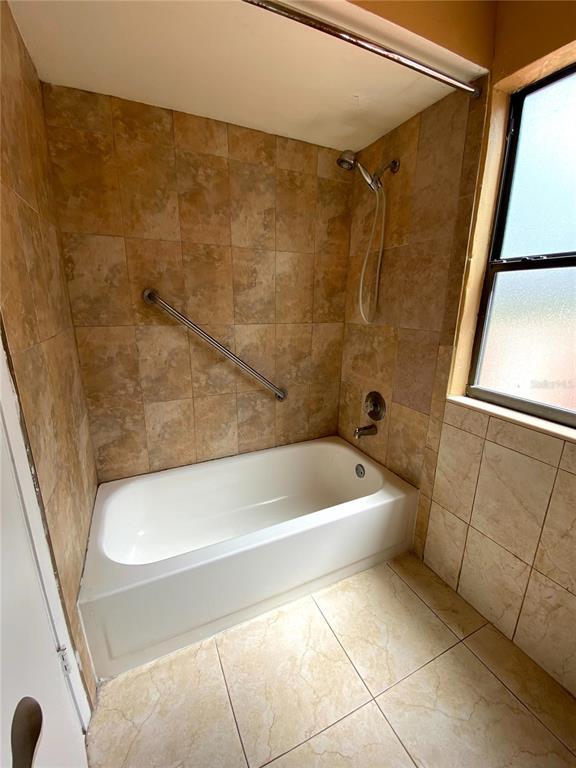 Building Photo - 755 Golden Sunshine Cir