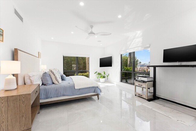 Building Photo - 800 Andrews Ave