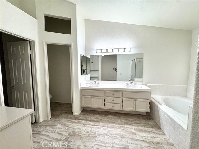 Building Photo - 12789 Yorkshire Dr