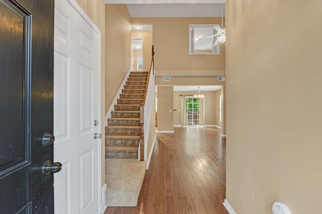 Building Photo - Awesome 3BR/2BA home near Percy Priest!