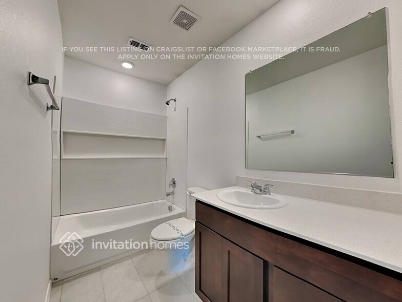 Building Photo - 3009 Wallace Wls Ct