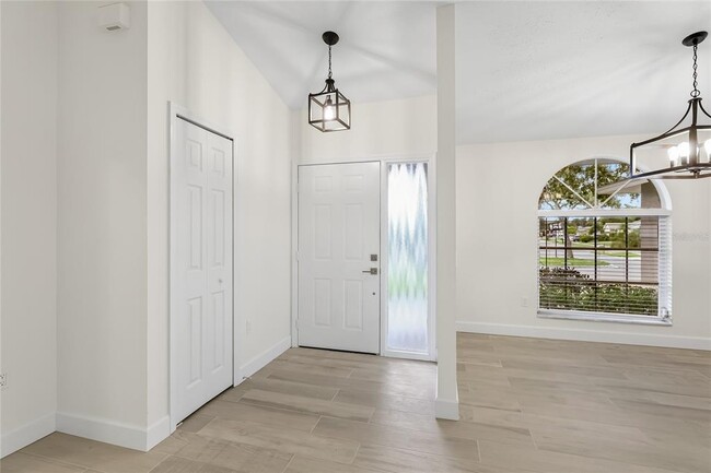 Building Photo - 2202 Cork Oak St W