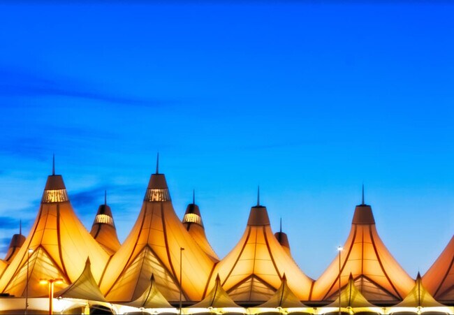 Building Photo - 730 E Alameda Ave