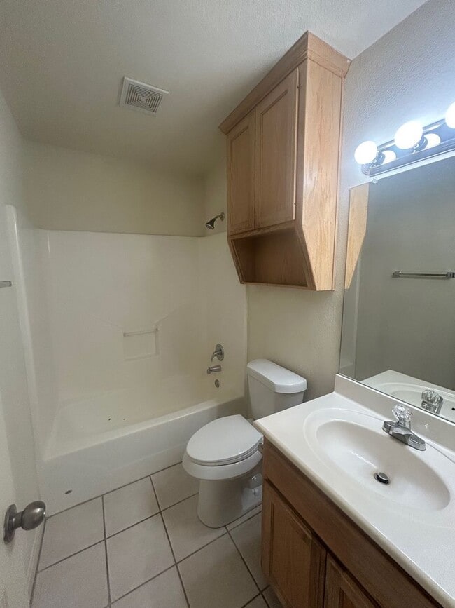 Building Photo - China Spring 4 Bedroom