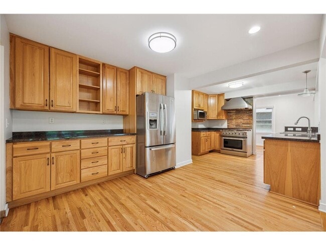 Building Photo - 4016 Kipling Ave