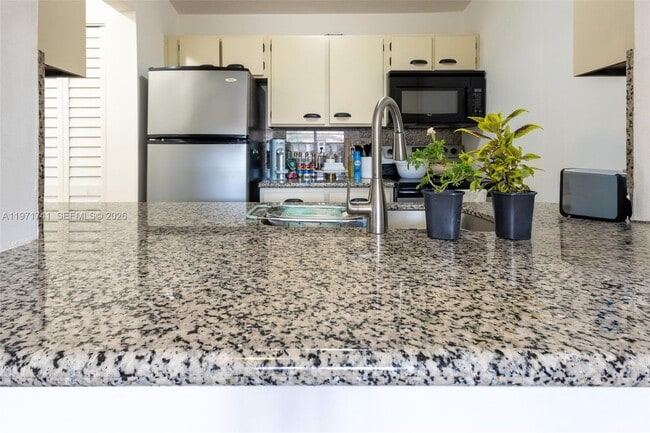 Building Photo - 9430 Boca Cove Cir