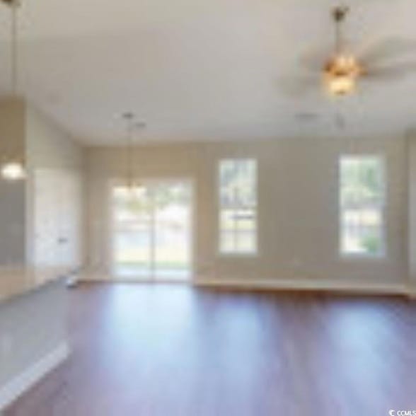 Building Photo - 5 Racquet Club Dr