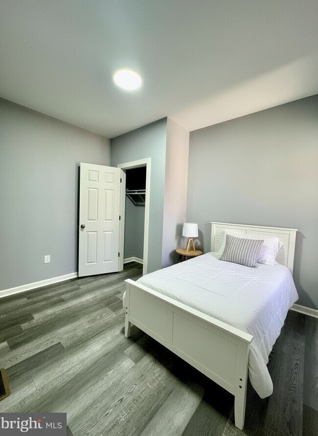 Building Photo - 2925 W Susquehanna Ave