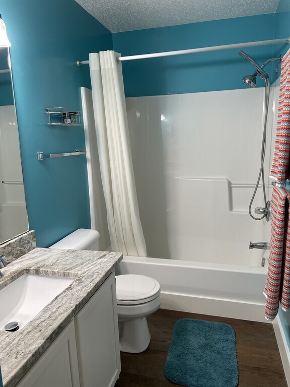 Building Photo - 1900 Duffy St