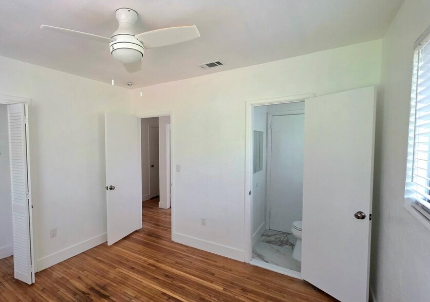 Building Photo - 2440 SW 64th Ave