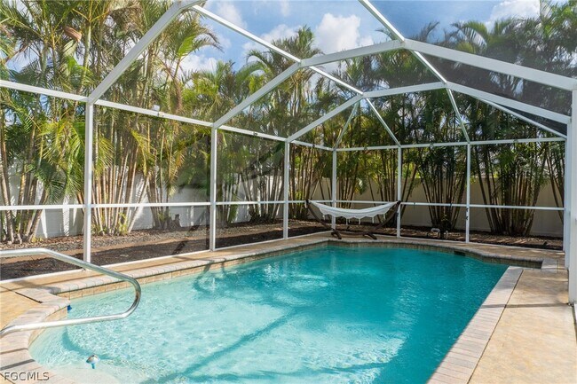 Building Photo - 2208 Viscaya Pkwy