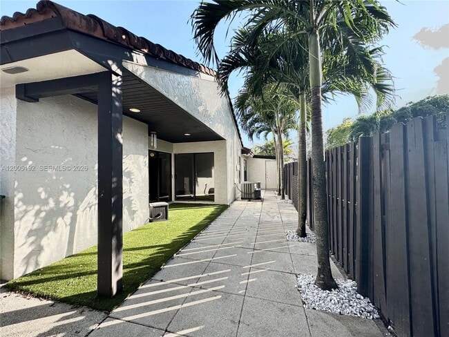 Building Photo - 4840 SW 149th Ct