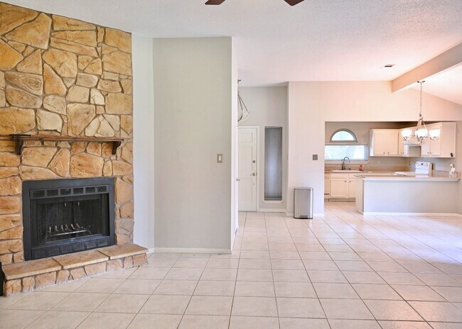 Building Photo - 10207 Wayward Wind Ln