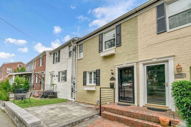 Building Photo - Charming Alexandria Home in Del Ray