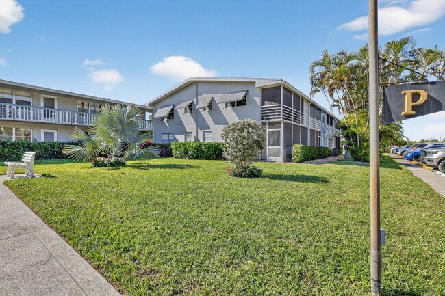 Building Photo - 378 Sheffield P