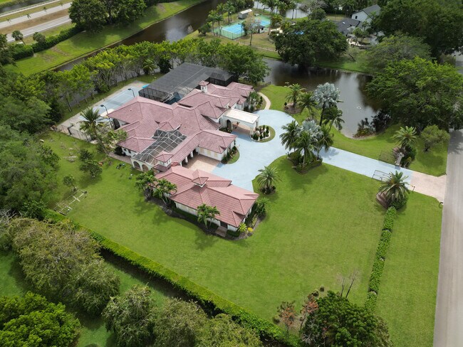 Building Photo - 10058 El Caballo Ct