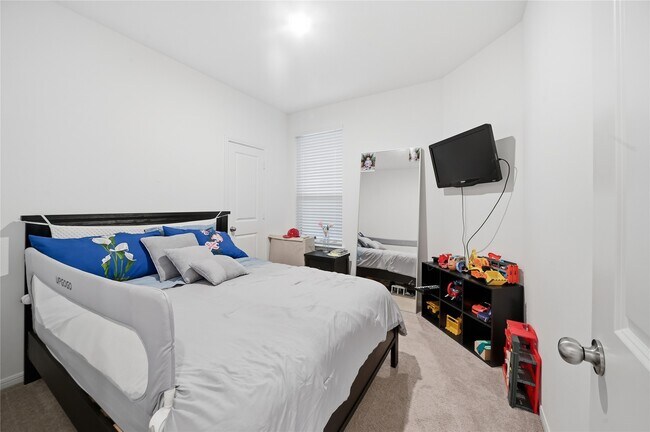 Building Photo - 16306 Fontana Ct