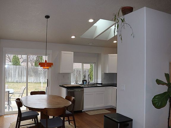 Building Photo - 3879 E Sweet Pea Ct