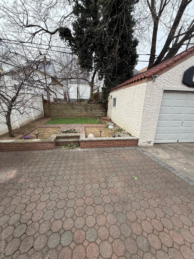 Building Photo - 46-20-46190 190th St