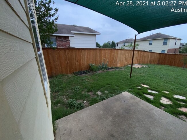 Building Photo - 5713 Silver Screen Dr