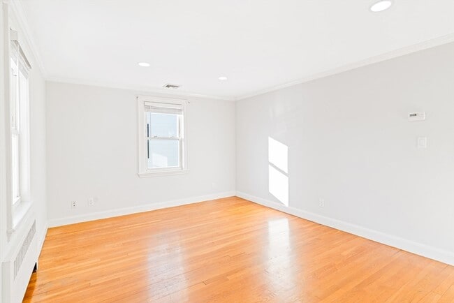 Building Photo - 126 Washington Ave