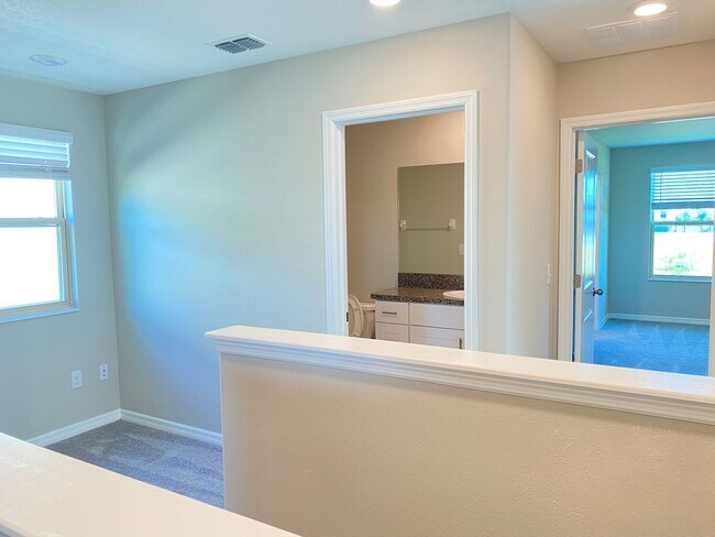 Building Photo - 7049 Samuel Ivy Dr